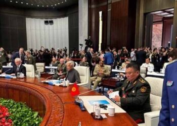 عالمی برادری مسئلہ کشمیر اور فلسطین کا پُر امن حل یقینی بنائے: خواجہ آصف کا ایس سی او میں خطاب