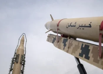 خیبر شکن میزائل زمین پر گرنے کے بعد اسرائیل میں سائرن بجے، ایرانی پاسداران انقلاب