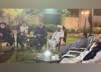 سینیٹ الیکشن: پی ٹی آئی کا ناراض رہنماؤں کیخلاف ن لیگ، پی پی اور جے یو آئی سے مل کر الیکشن لڑنےکا فیصلہ