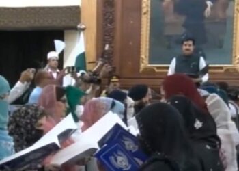 خیبر پختونخوا سینیٹ الیکشن میں 25ارکان نے حلف اٹھا لیا