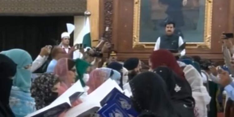 خیبر پختونخوا سینیٹ الیکشن میں 25ارکان نے حلف اٹھا لیا