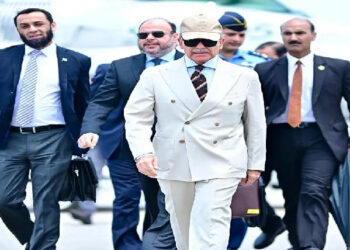 وزیراعظم اقتصادی تعاون تنظیم کے سربراہ اجلاس میں شرکت کیلئے آذربائیجان روانہ