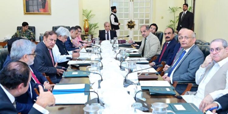 معیشت میں شفافیت لانے کے لئے ڈیجیٹل ٹرانزیکشن سسٹم ناگزیر ہے: وزیراعظم