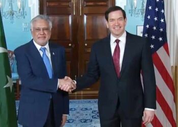 اسحاق ڈار کی امریکی وزیر سے ملاقات، دہشتگردی اور علاقائی سلامتی پر بات چیت