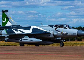 پاک فضائیہ کا دستہ برطانیہ میں رائل انٹرنیشنل ایئر ٹیٹو 2025 میں شرکت کے لیے پہنچ گیا