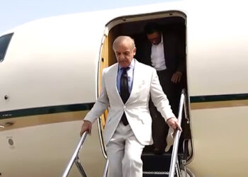 افغان فضائی حدود نظر انداز، وزیراعظم دورہ آذربائیجان مکمل کرکے لاہور پہنچ گئے