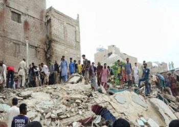 لیاری میں عمارت گرنے کا سانحہ، ہلاکتیں22 تک جا پہنچیں، ریسکیو آپریشن جاری
