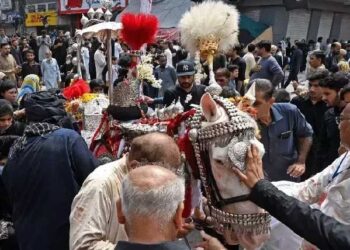ملک بھر میں یوم عاشور عقیدت و احترام سے منایا جا رہا ہے، سخت سکیورٹی انتظامات
