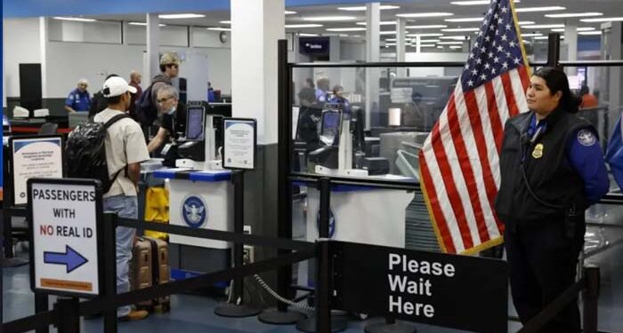 ٹرمپ انتظامیہ نے ائیرپورٹ پر اہم سکیورٹی پالیسی کو ختم کردیا