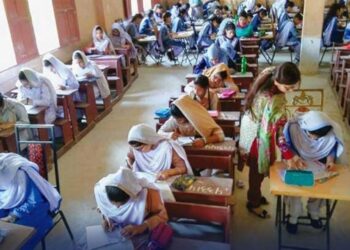 پنجاب میں آٹھویں جماعت کے بورڈ امتحانات بحال کرنے کا فیصلہ