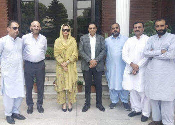 پی ٹی آئی کے ناراض رہنماؤں نے سینیٹ الیکشن سے دستبردار نہ ہونےکا اعلان کردیا