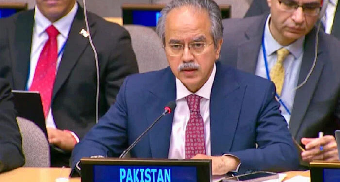 پاکستان کی شام پر اسرائیلی حملے کی شدید مذمت، بین الاقوامی قانون کے احترام کا مطالبہ