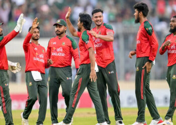 بنگلہ دیش نے دوسرے ٹی 20 میچ میں بھی پاکستان کو شکست دے کر سیریز میں فیصلہ کن برتری حاصل کر لی