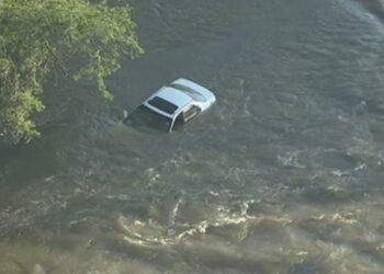 بورے والا: 2 افراد کو اغوا کرکے لیجانے والے اغواکاروں کی کار نہر میں جاگری، مغوی بازیاب