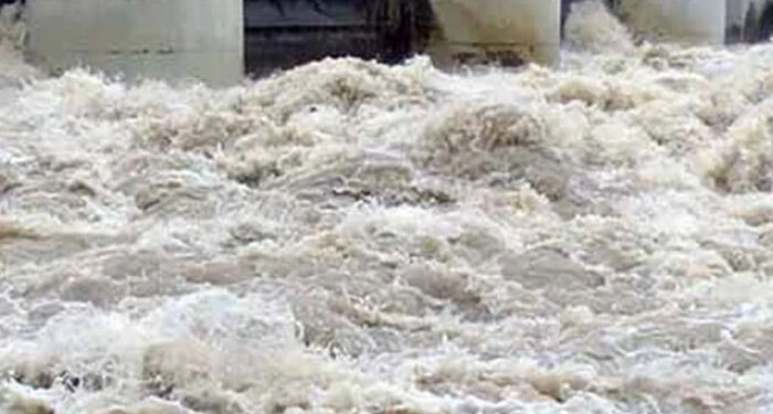 دریائے سندھ میں چشمہ کے مقام پر اونچے درجے کے سیلاب کا خدشہ