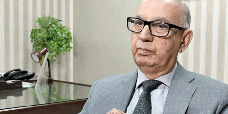 عدم اعتماد بارے کوئی تجویز کسی سطح پر زیر بحث نہیں: عرفان صدیقی