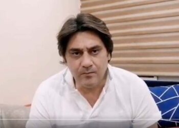 حکومت نے سینیٹ انتخابات سے دستبرداری کیلئے وزارت کی پیشکش کی: خرم ذیشان