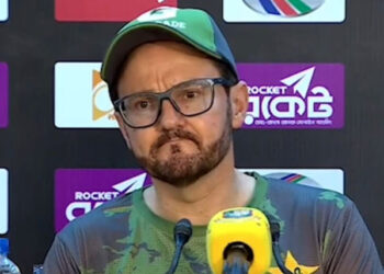 ڈھاکا کی پچ بین الاقوامی کرکٹ کیلئے ناقابل قبول ہے: مائیک ہیسن