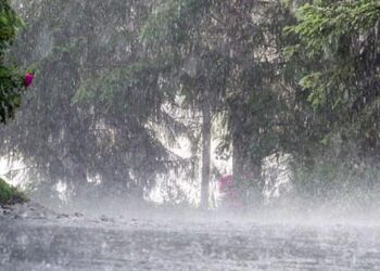 بارش برسانے والا سسٹم کل ملک میں داخل، آندھی اور طوفان کا امکان