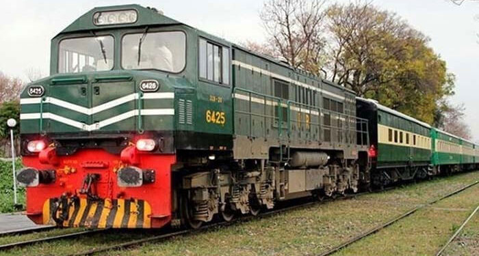 پاکستان ریلویز نے مسافر ٹرینوں کے کرایوں میں اضافہ کر دیا