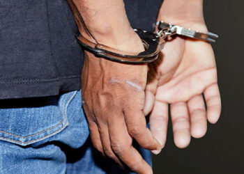 سیالکوٹ: موبائل چوری کے الزام میں نوجوان پر تشدد کی ویڈیو وائرل، مرکزی ملزم گرفتار