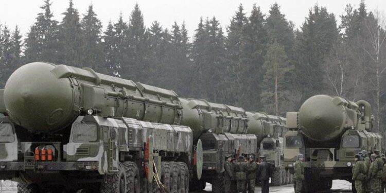 روس نے درمیانے اور کم فاصلے کے میزائل پروگرام کی معطلی کے معاہدے سے دستبرداری کا اعلان کر دیا