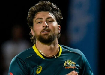 آئی سی سی نے آسٹریلوی کرکٹر ٹم ڈیوڈ پر جرمانہ عائد کر دیا