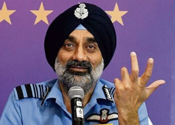 پاکستان سے دُرگت بننے کے 3 ماہ بعد بھارتی ائیر چیف کا بوکھلایا ہوا بیان سامنے آگیا