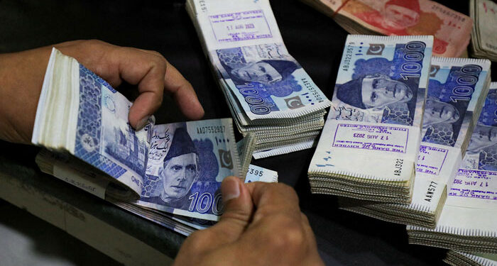 سرکاری ادارے کے سی ای او کا 32 ماہ میں 35 کروڑ 50 لاکھ کے فوائد لینے کا انکشاف