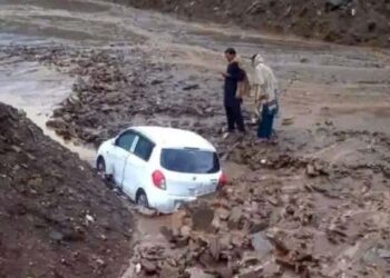 گلگت کے دنیور نالے میں لینڈ سلائیڈنگ، ملبے تلے دب کر 8 رضاکار جاں بحقگلگت کے دنیور نالے میں لینڈ سلائیڈنگ، ملبے تلے دب کر 8 رضاکار جاں بحق