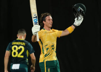 نوجوان بیٹر بریوس نے ٹی ٹوئنٹی میں جنوبی افریقا کیلئے نئی تاریخ رقم کر دی