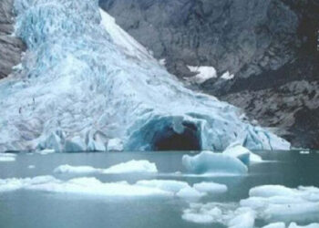 گلگت بلتستان میں گلیشیئرز تیزی سے پگھلنے کی وارننگ، سیلاب کا سنگین خطرہ