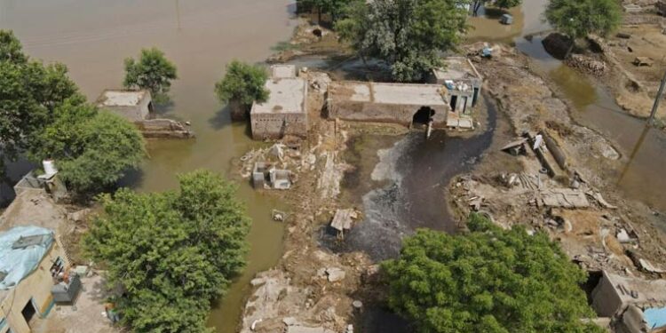 پنجاب کے دریاؤں میں پانی کی سطح بلند، متعدد مقامات پر سیلابی صورتحال