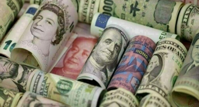 پاکستان کا کل بیرونی قرضہ 130 ارب ڈالر، 5 بڑی کرنسیوں میں مرتکز