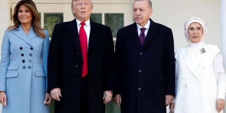 غزہ کے بچوں کے لیے بھی ویسی ہی ہمدردی دکھائیں جیسی یوکرینی بچوں کے لیے دکھائی ، ترک خاتون اول