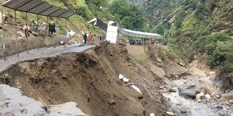 آزاد کشمیر میں بارشوں سے 23 افراد جاں بحق، 290 گھر مکمل تباہ: رپورٹ