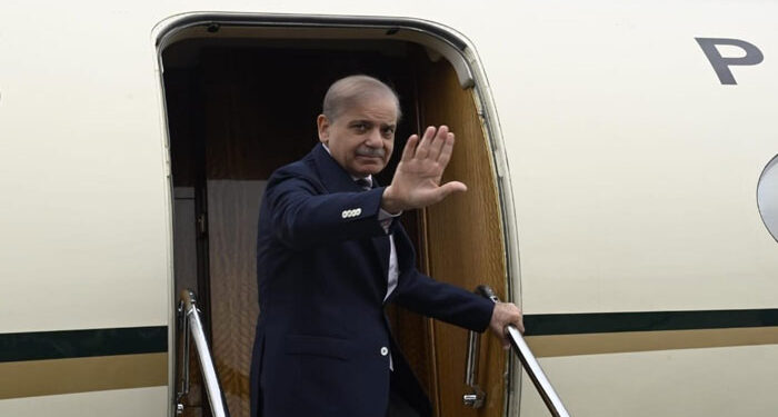 وزیراعظم چین کے دورے پر روانہ، ایس سی او سربراہی اجلاس میں شرکت کریں گے