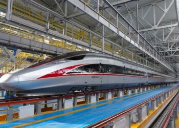 پاکستان ریلوے کا کراچی سے لاہور بلٹ ٹرین چلانے کا منصوبہ، ٹرین کی رفتار کیا ہوگی؟