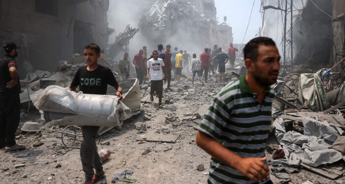 غزہ پر اسرائیلی فوج کے حملے جاری، امداد کے منتظر 21 افراد سمیت مزید 36 فلسطینی شہید