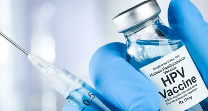 سندھ: 15 ستمبر سے بچیوں کو سروائیکل کینسر سے بچاؤ کی ویکسین لگانے کا اعلان