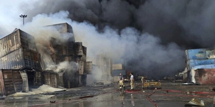 ایران میں تیل کے ڈپو میں آگ بھڑک اٹھی