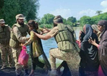 سیلاب زدہ علاقوں میں متاثرین کی ہر ممکن مدد میں پاک فوج ثابت قدم