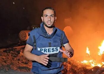 غزہ میں الجزیرہ کے معروف صحافی انس الشریف اسرائیلی حملے میں شہید ہوگئے