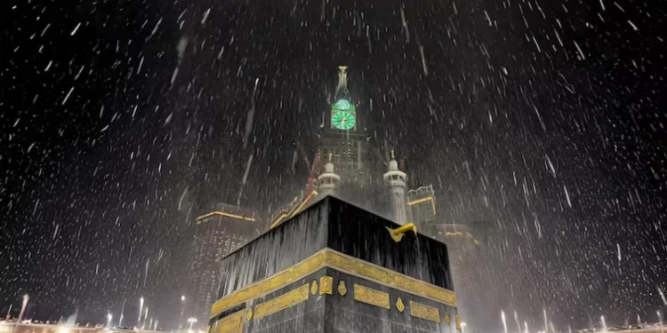 مکہ مکرمہ اور مدینہ کے مضافات میں طوفافی بارشوں اور ژالہ باری کی پیشگوئی