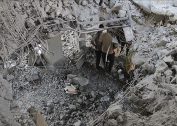 اسرائیل کی غزہ پر وحشیانہ بمباری، بارودی روبوٹس سے عمارتوں کی تباہی