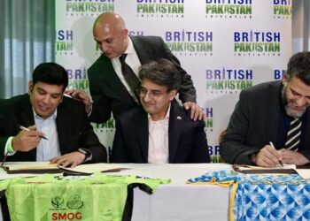 واروکشائر کلب کا لاہور قلندرز کیساتھ عالمی شراکت داری کا اعلان