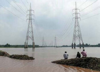 پنجاب اور کے پی کے سیلاب متاثرہ علاقوں میں بجلی کی بحالی سے متعلق رپورٹ جاری