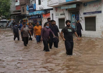 مقبوضہ کشمیر اور بھارتی پنجاب میں موسلادھار بارشوں سے تباہی، درجنوں ہلاکتیں