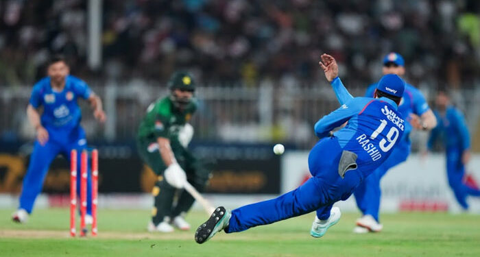 تین ملکی سیریز فائنل: نواز کی تباہ کن بولنگ کی بدولت پاکستان نے افغانستان کو75 رنز سے شکست دیدی