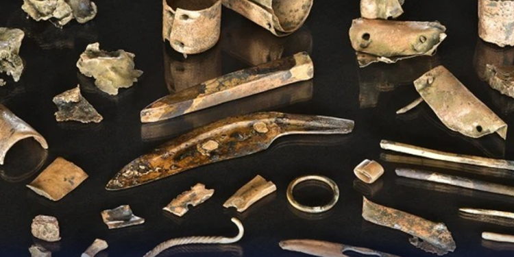 ترکیے کے ساحلی علاقے ایوالک سے پتھر کے زمانے کے 138 قدیم اوزار دریافت